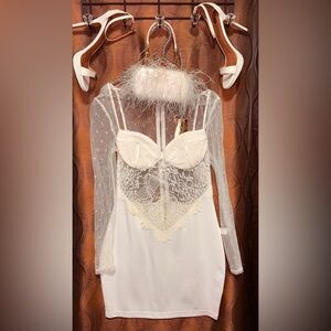 Elegant White Lace Sleepwear